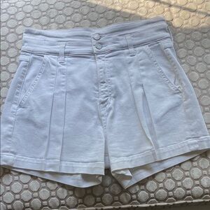 Veronica Beard White Denim Jaylen Pleated Shorts 27/4